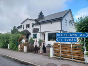 Stop at The Cross, Borås